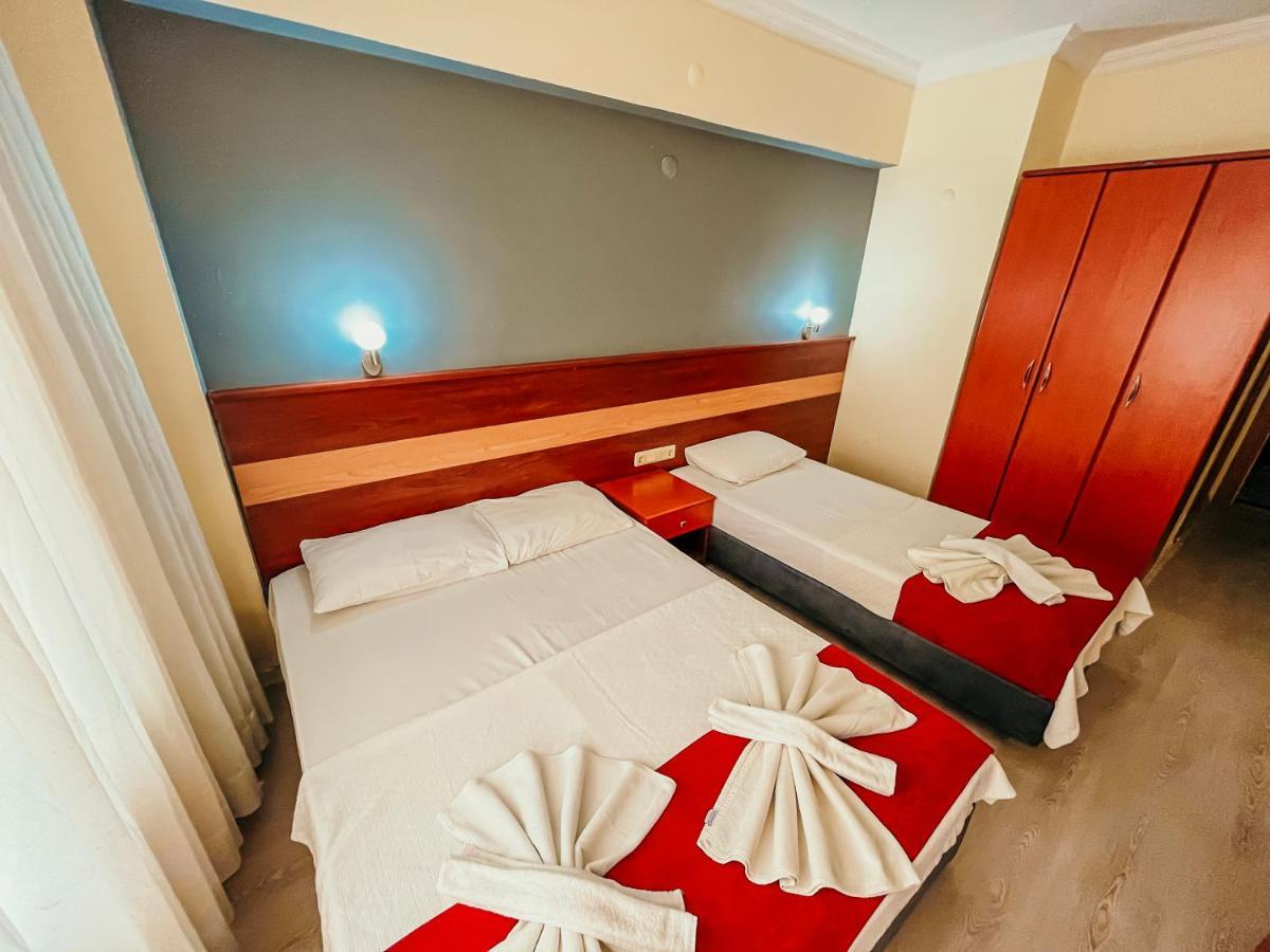 Hotel First Class Didim Exteriör bild