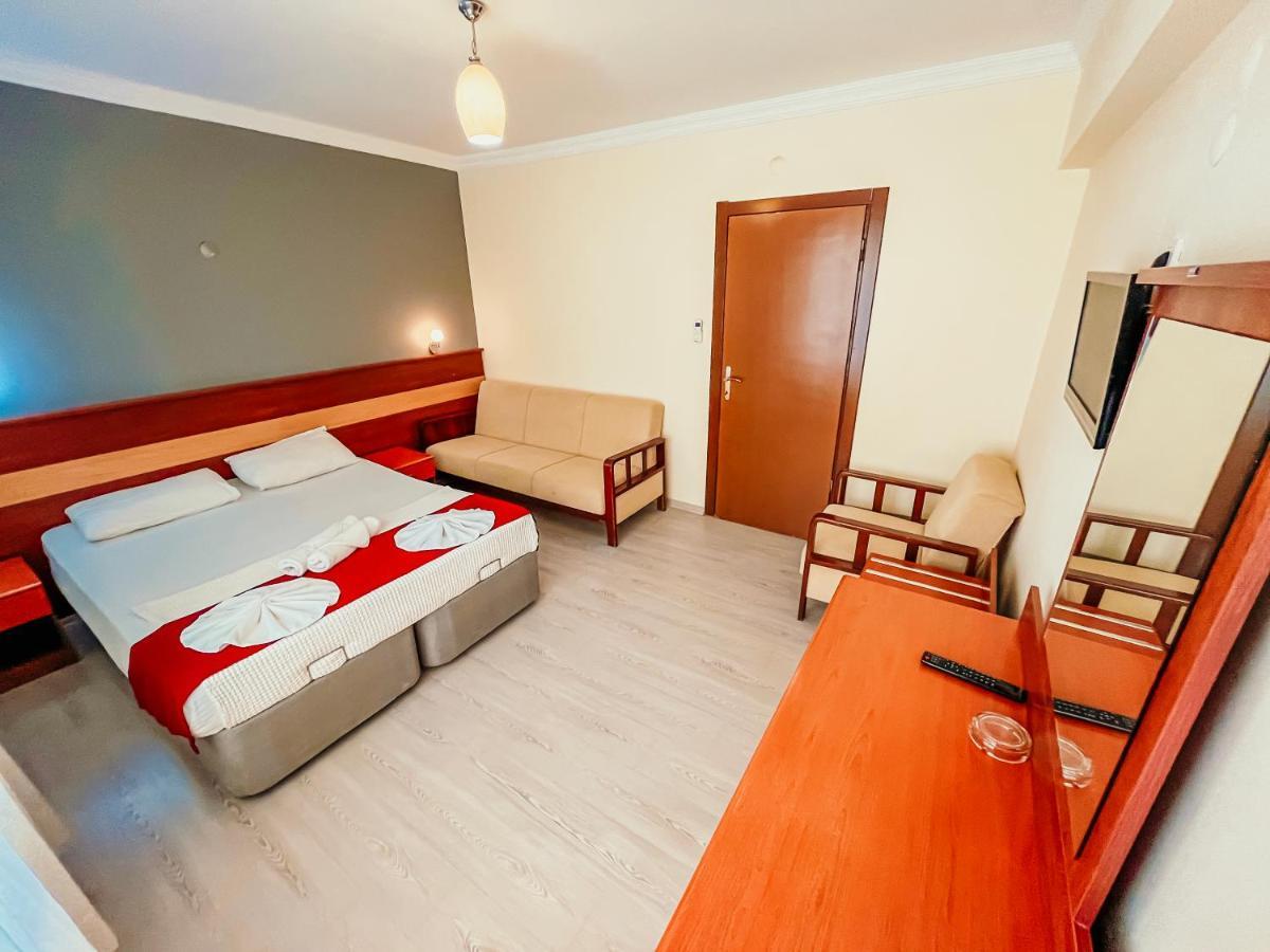 Hotel First Class Didim Exteriör bild