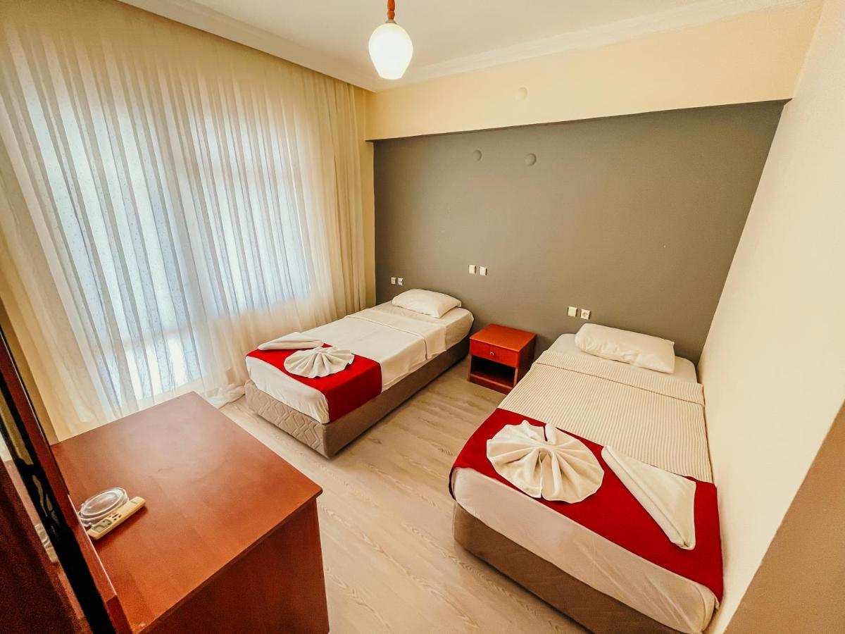 Hotel First Class Didim Exteriör bild