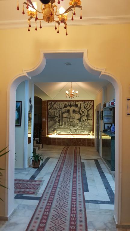 Hotel First Class Didim Exteriör bild